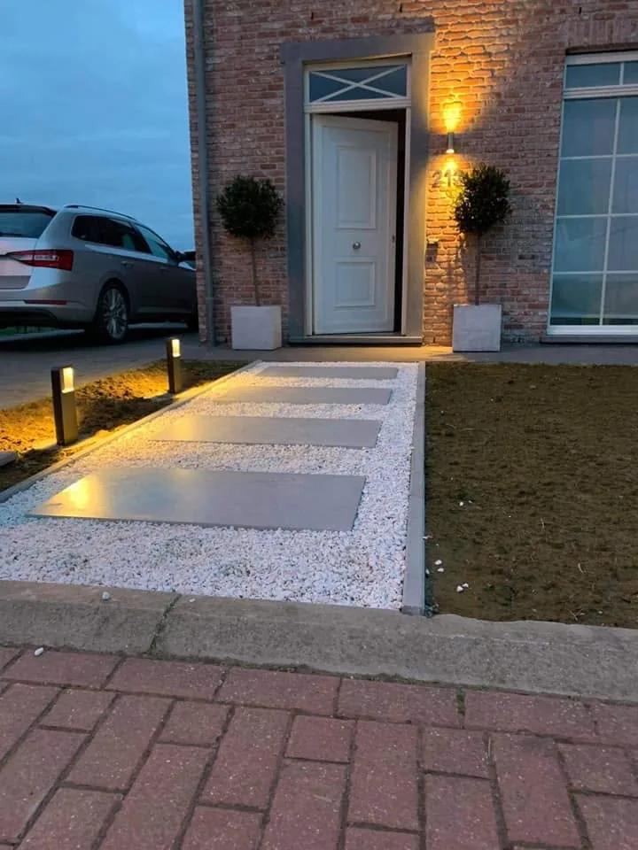 Padverlichting naar de voordeur